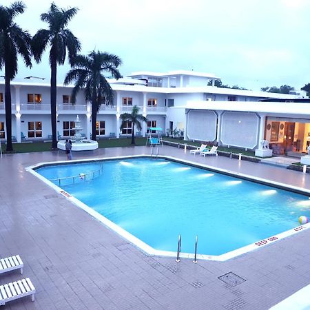 Hotel Chandela Khajurāho Екстериор снимка