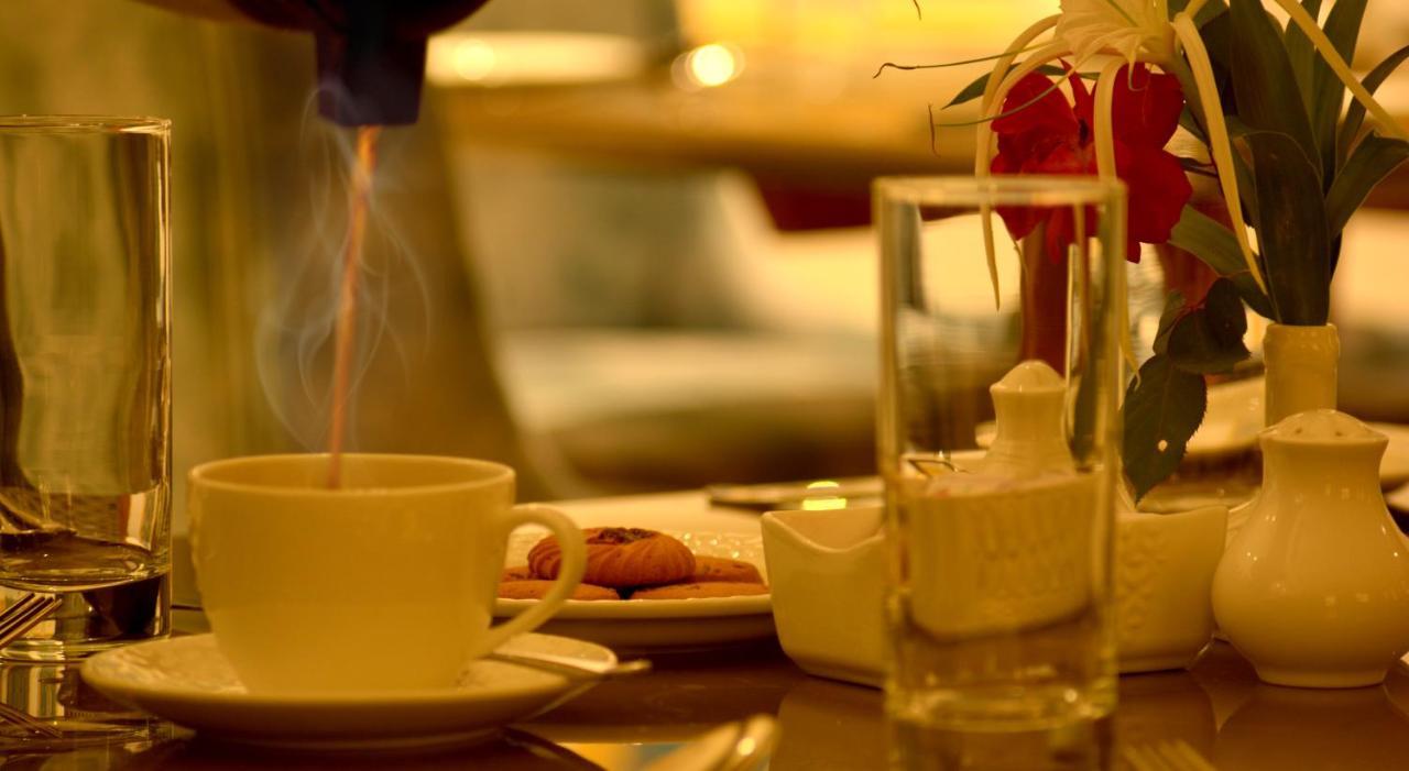 Hotel Chandela Khajurāho Екстериор снимка