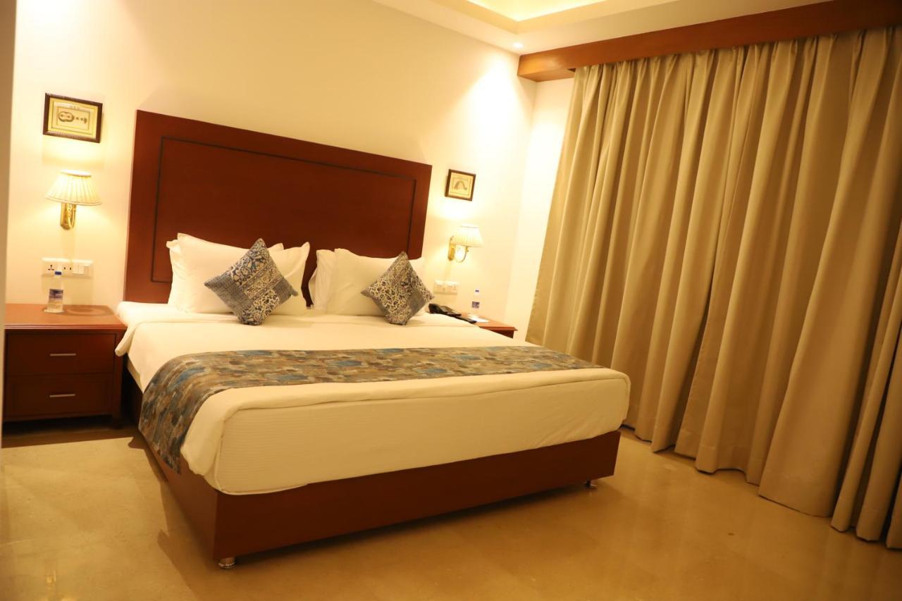 Hotel Chandela Khajurāho Екстериор снимка
