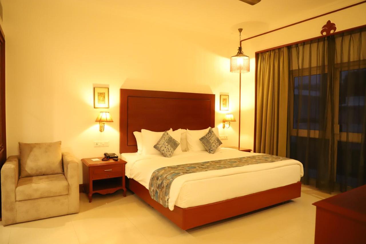 Hotel Chandela Khajurāho Екстериор снимка