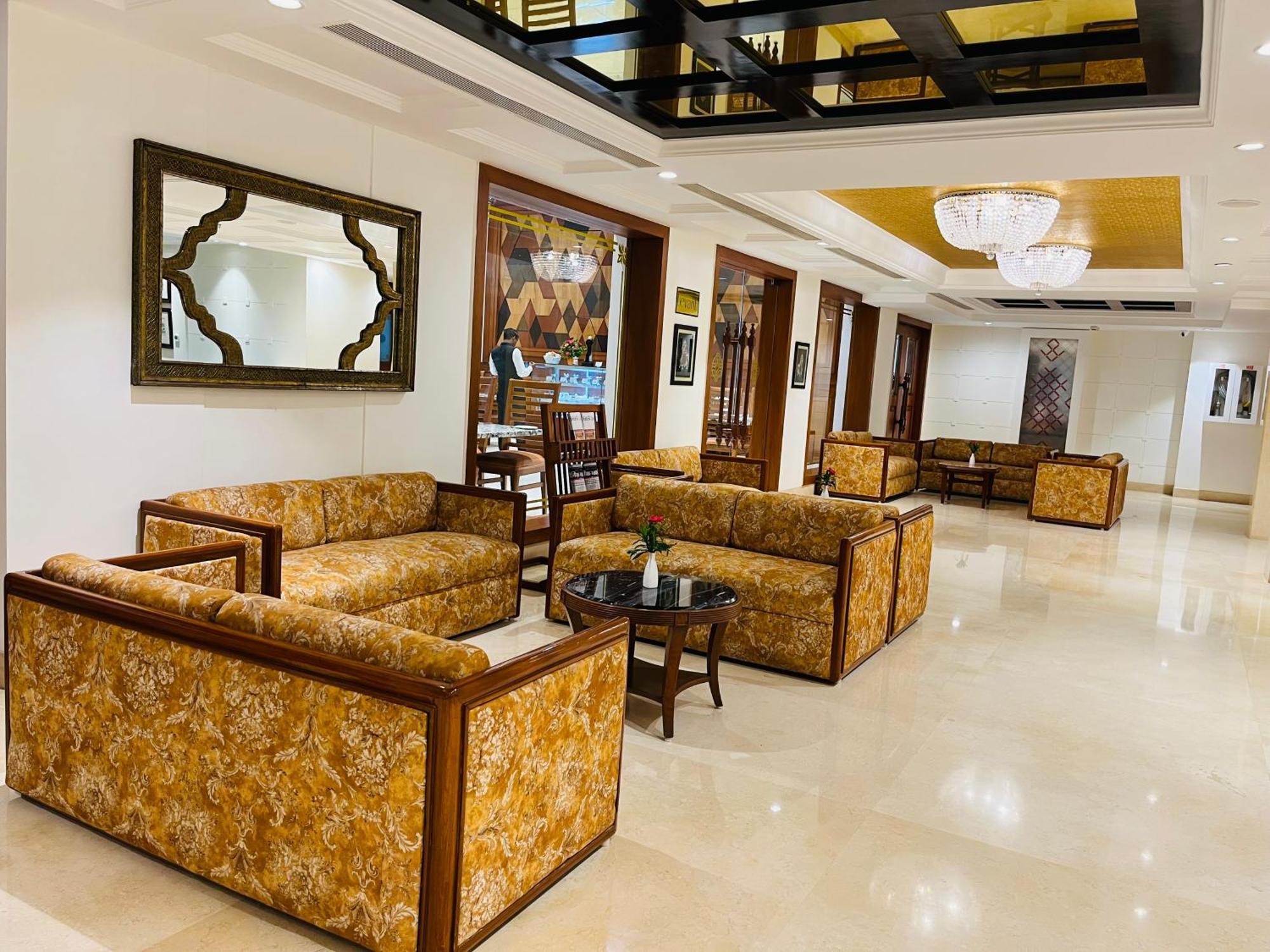 Hotel Chandela Khajurāho Екстериор снимка